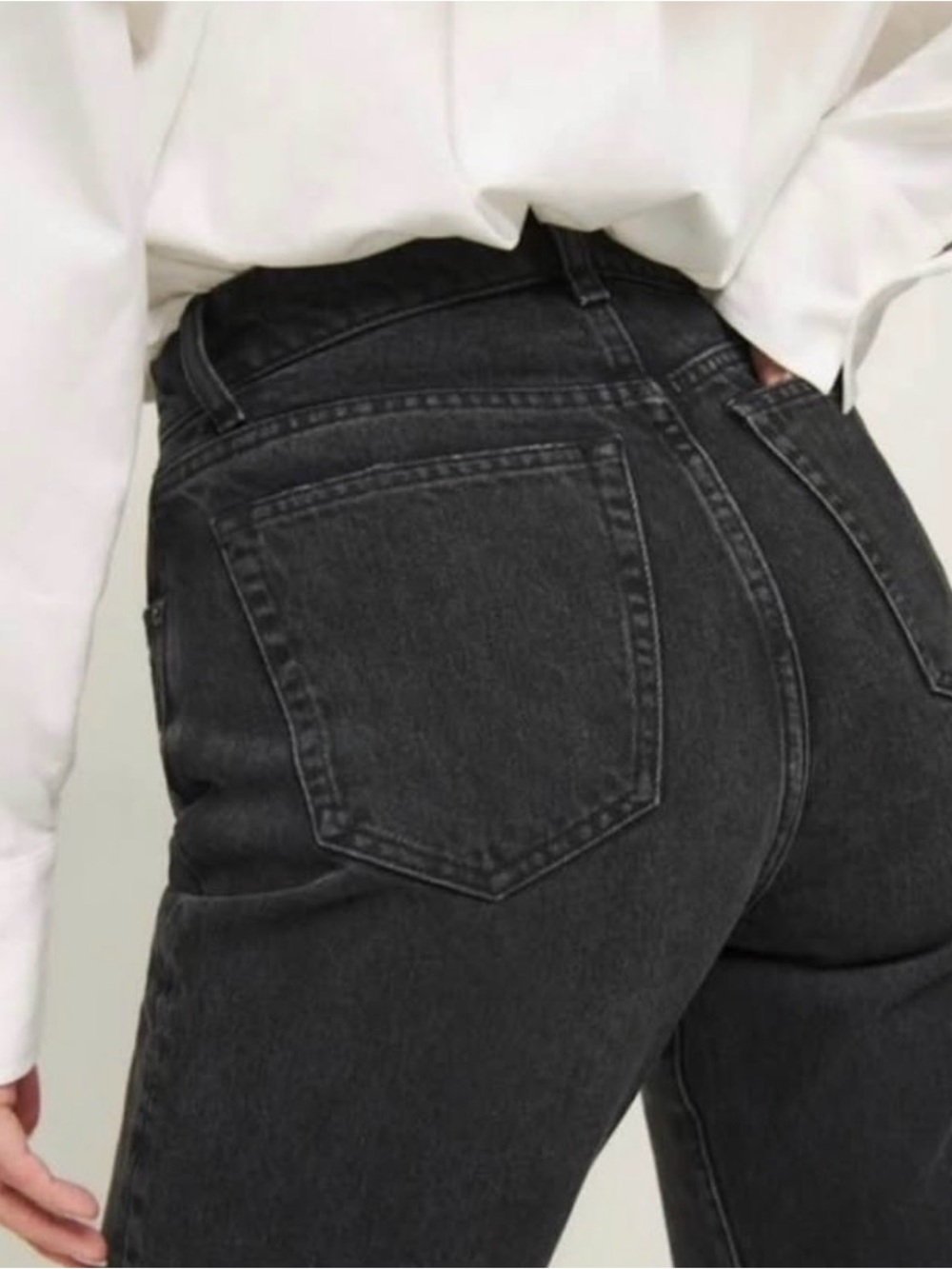 Reformation Mia Vintage High-Rise boot-cut Women's Jeans in black -new with tags